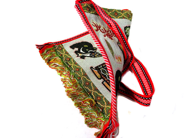 ゆ*ら様 コヤンイサムチョン♡ルミちゃんのインド刺繍×若草ヌビスマホショルダー♡ ゆ*ら様 コヤンイサムチョン♡ルミちゃんのインド刺繍×若草ヌ