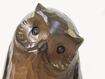 蝦夷シマフクロウ幸4.5号 - 木彫りのふくろう [トミヤ郷土民芸]