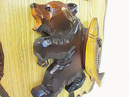 壁掛け鮭負熊 中 北海道 [トミヤ郷土民芸]